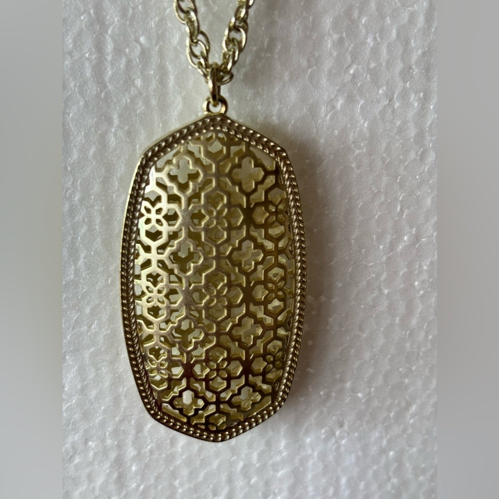 Kendra Scott Rae long pendant gold tone necklace. Excellent condition. LE Nordy.